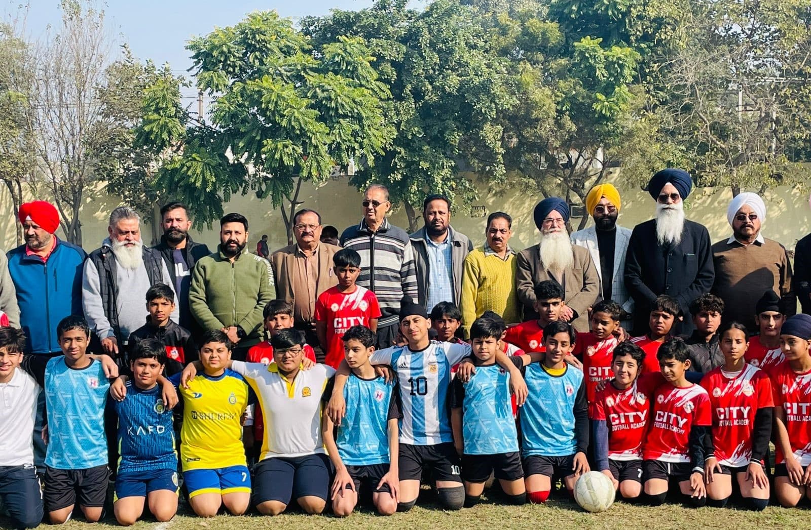 Doaba Khalsa स्कूल में पहला फ्रेंड्स फुटबॉल कप शुरू, 45 टीमें ले रहीं भाग