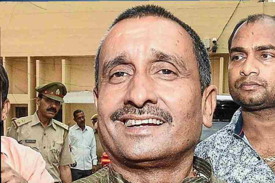 Unnao rape case : Expelled BJP leader Kuldeep Sengar को बेल मिलने से पीड़िता की मां परेशान