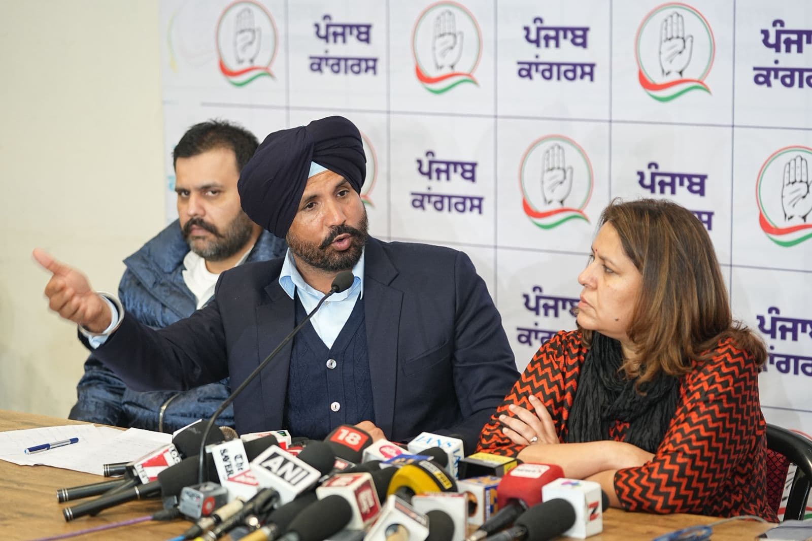 मनरेगा को खत्म करने पर congress ने मोदी सरकार की निंदा की