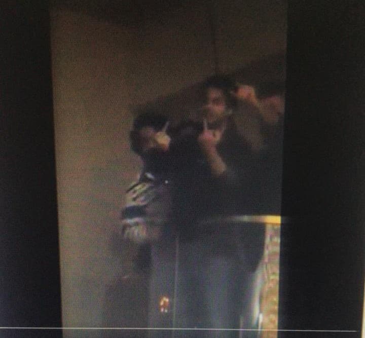 Aryan Khan ने मिडल फिंगर दिखाई, सेलिब्रिटी के बिहेवियर को लेकर हुए ट्रोल