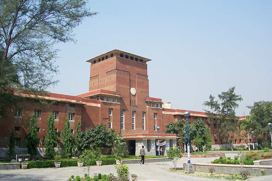 Student पढ़ाई के खर्च के लिए बांटता था अखबार, हादसे में मौत