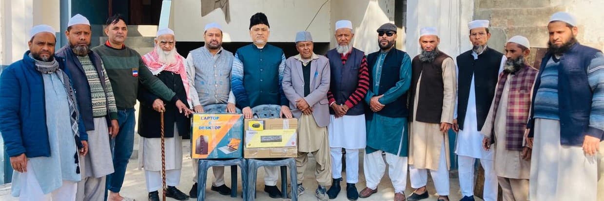 बच्चों की शिक्षा के लिए भेंट किया computer