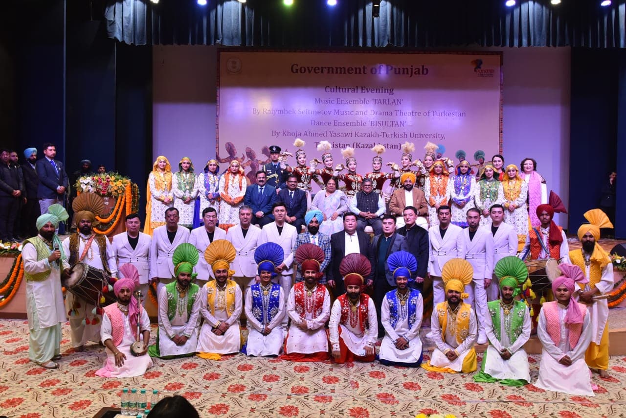 Music सभ्यताओं और संस्कृतियों को आगे बढ़ाता है: गुलाब चंद कटारिया