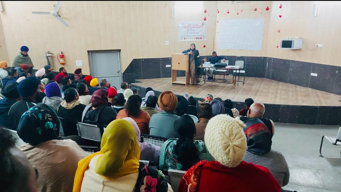 HEALTH SCHEMES की मैडिकल अफसर डा. उपिंदर ने सरपंचों -पंचों को दी जानकारी