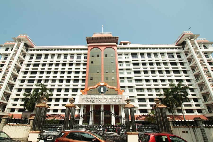 कपड़ों, डेटिंग एप पर अकाउंट के कारण कस्टडी न देना गलत : High Court