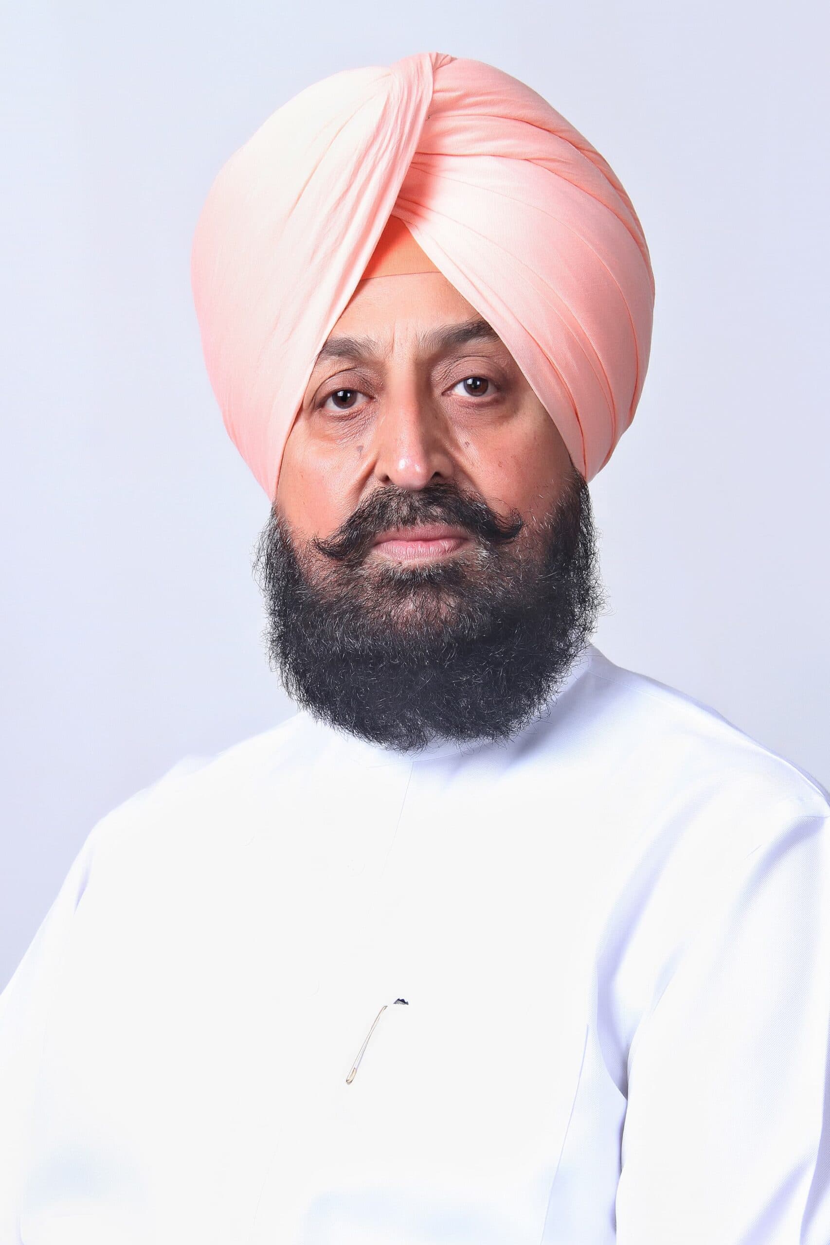 Shambhu में अंतरराष्ट्रीय सीमा जैसी बैरिकेडिंग किसानों में अलगाव की भावना पैदा करती है: बाजवा