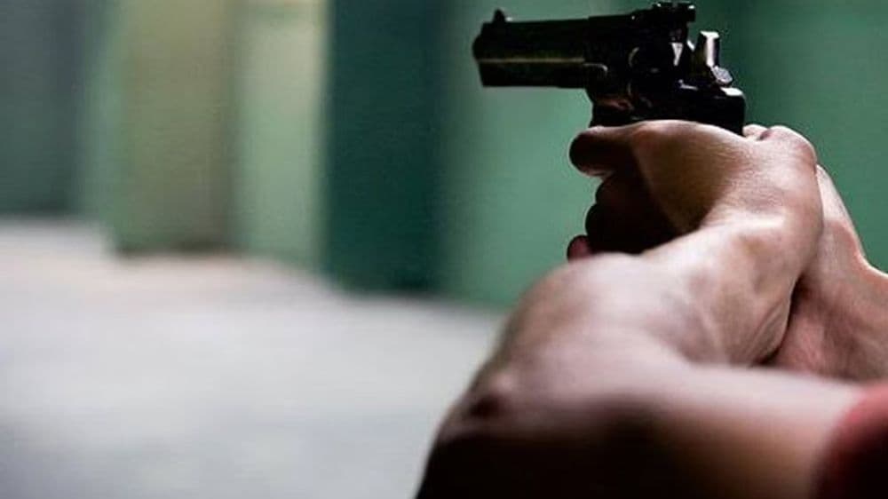 School Principle पर गोली चली