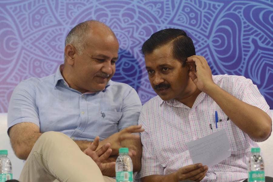 Sisodia क्रिकेटर भज्जी के बंगले में रहेंगे