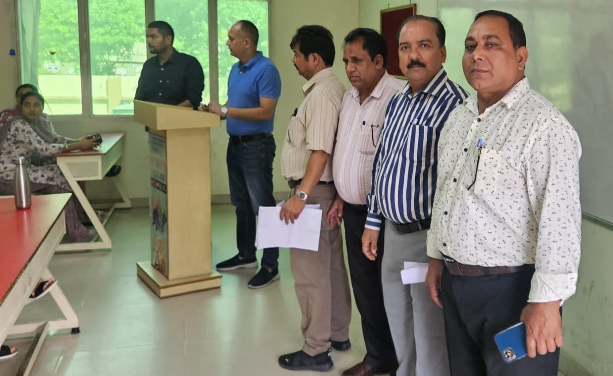 Panchayat Election को लेकर खालसा कॉलेज में रिहर्सल