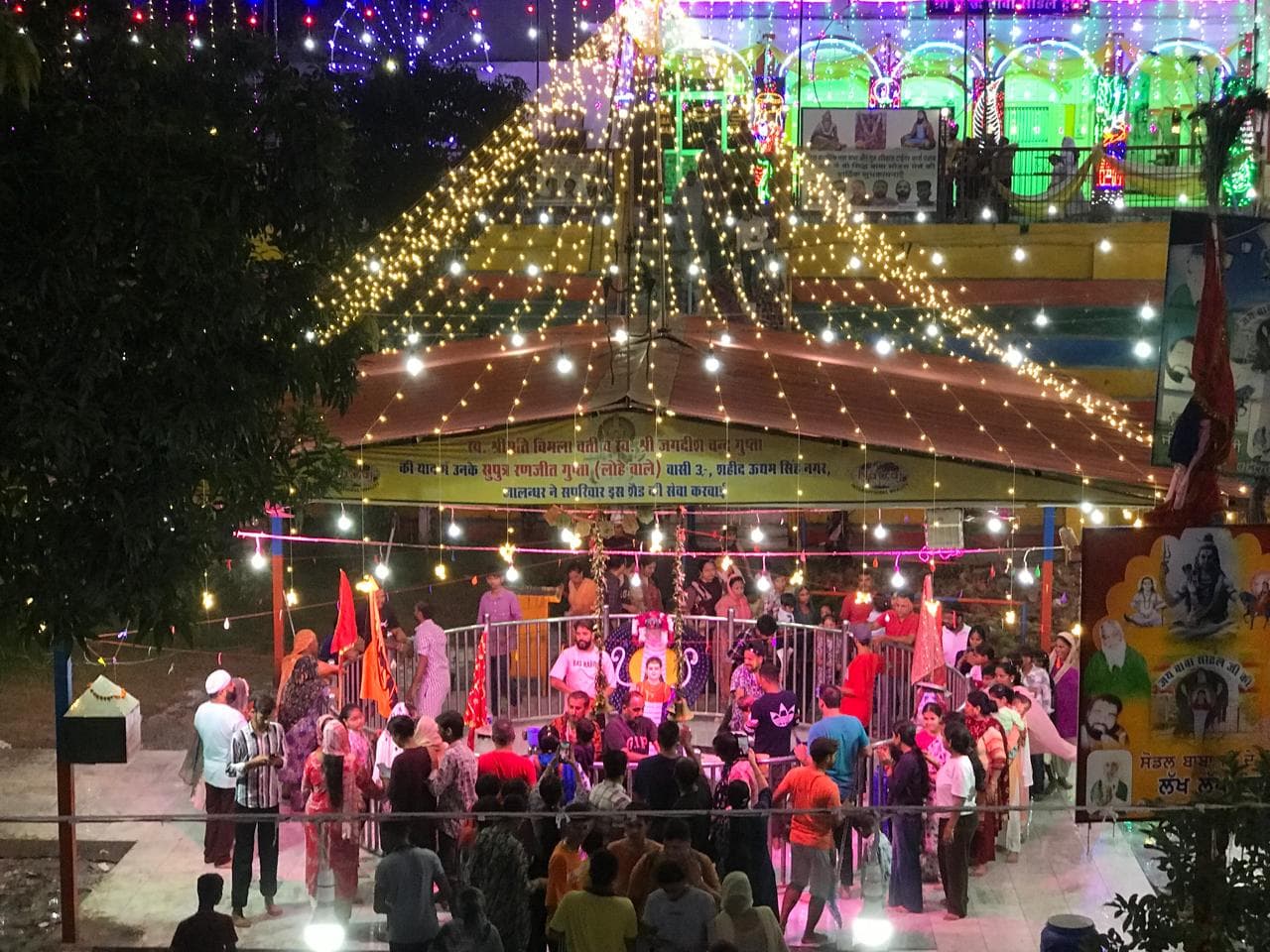 Sodal Mela में पुलिस नहीं कर पाई लोगों के गहनों -पर्स की रक्षा