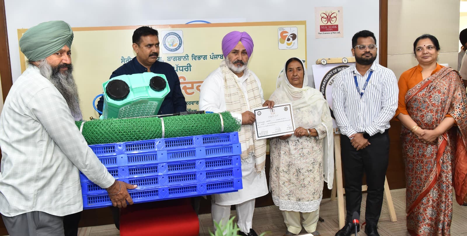 Silk Products : पंजाब अपने ब्रांड के तहत बाज़ार में उतारेगा