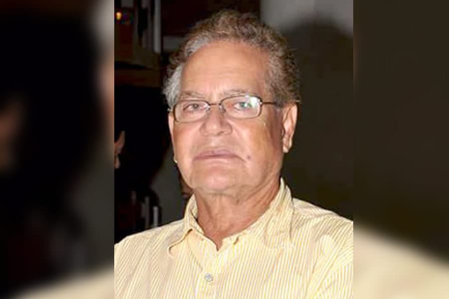 Salim Khan को धमकी, 'लॉरेंस बिश्नोई को आपके पास भेज दें' ?