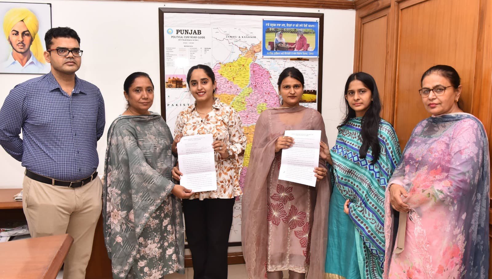 सामाजिक सुरक्षा विभाग के 2 स्टेनोग्राफरों को सौंपे Appointment Letters