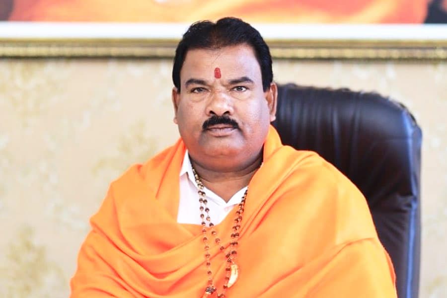 Shiv Sena : प्रोग्राम में कोई 'कांग्रेस कुत्ता' आने पर 'दफनाने' की धमकी