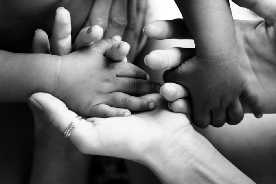 China के बच्चों को विदेशी नहीं लें सकेंगे गोद