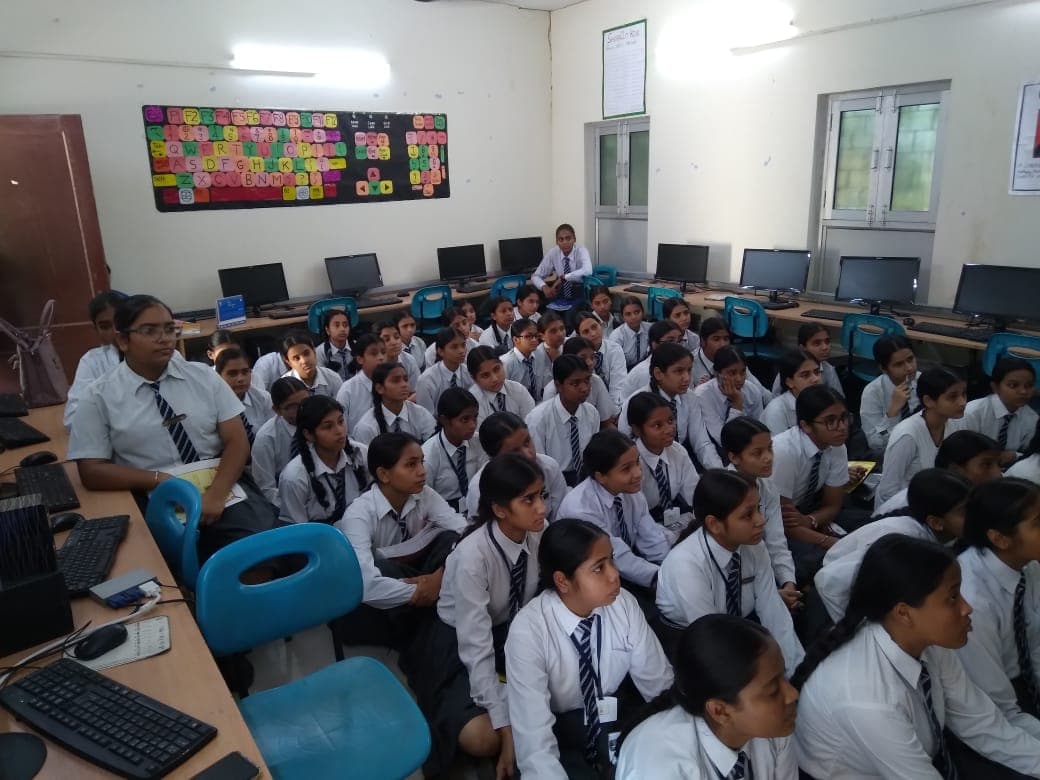 S.D. Phullarwan School 'भारतीय वायु सेना में चयन' पर सेमिनार