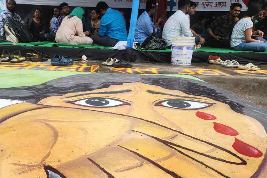 RG Kar hospital : जूनियर डॉक्टरों की मांग- CP इस्तीफ़ा दें