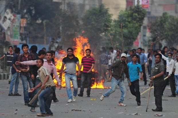 Bangladesh में भीषण झड़पों के बीच 245 Indians देश लौटे