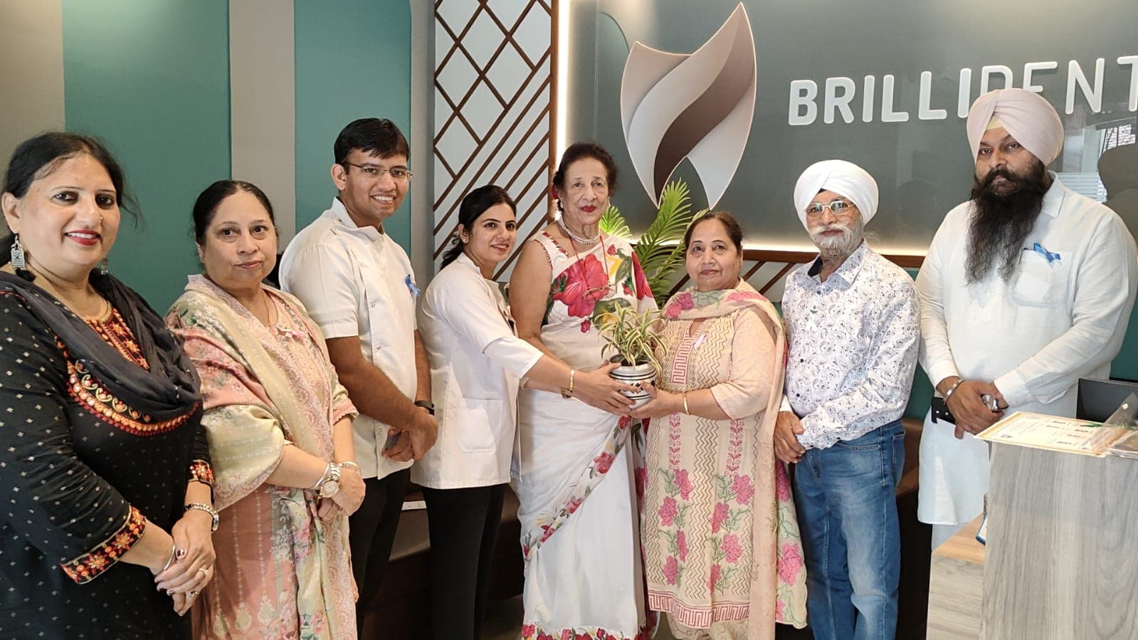 TEETH CHECKUP : 30 जून तक चलेगा NGO दिव्य दृष्टि के सहयोग से लगा CAMP