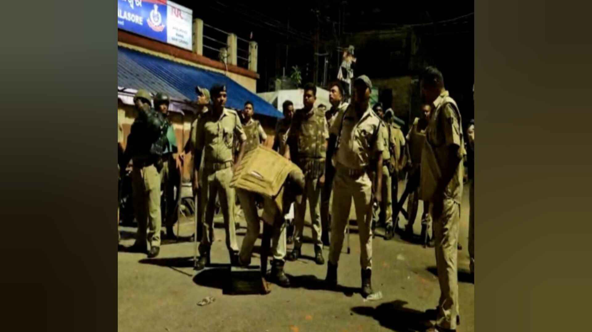 BALASORE : दो समूहों में झड़प के बाद इंटरनेट बंद, कर्फ्यू ; घर से बाहर निकलने पर पाबन्दी