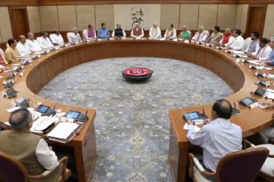 Cabinet Portfolio : देखें किन मंत्रियों से नहीं छीने विभाग, किसे क्या मंत्रालय मिला