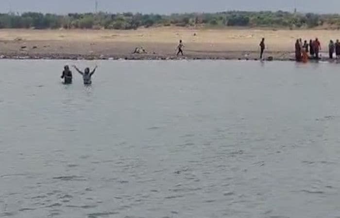 GUJRAT : पिकनिक भारी पड़ी, नदी में उतरा परिवार, सात लोग डूबे