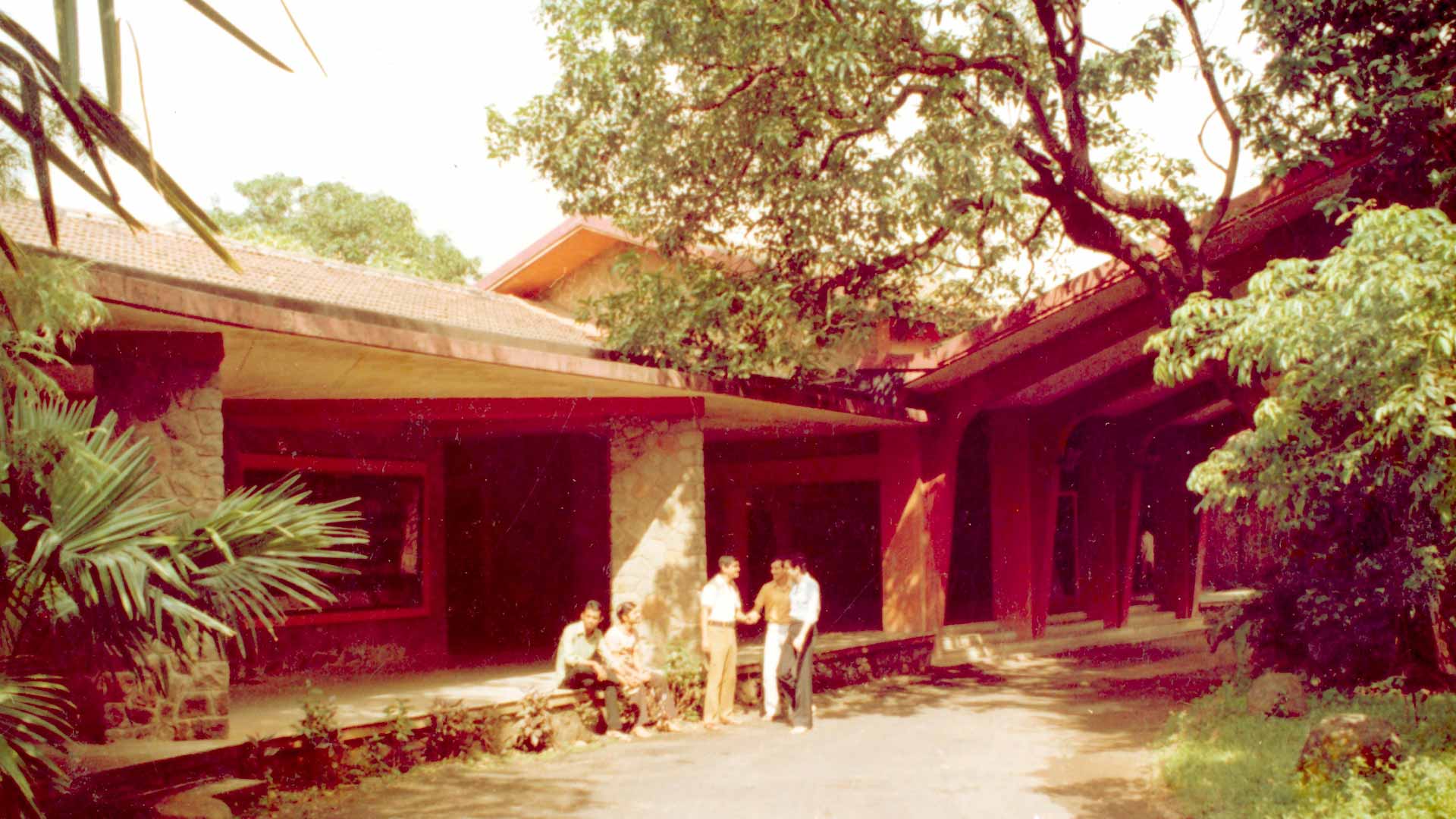 Tata Institute of Social Sciences के 600 पूर्व छात्र क्यों हैं खफा, READ FULL STORY