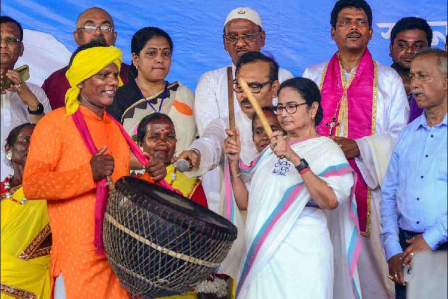 CAA, LOKSABHA 2024: केंद्र में I.N.D.I.A. ब्लॉक की सरकार बनी तो CAA रद्द : Banerjee