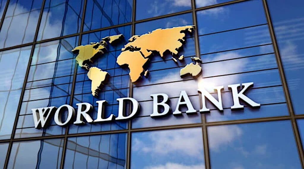 WORLD BANK REPORT : Pakistan के 10 million से अधिक लोगों के गरीबी में जाने का खतरा