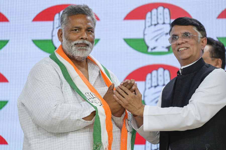 Pappu Yadav को सीट नहीं दी ताकि वो कहीं Tejashwi Yadav के लिए खतरा न बनें !