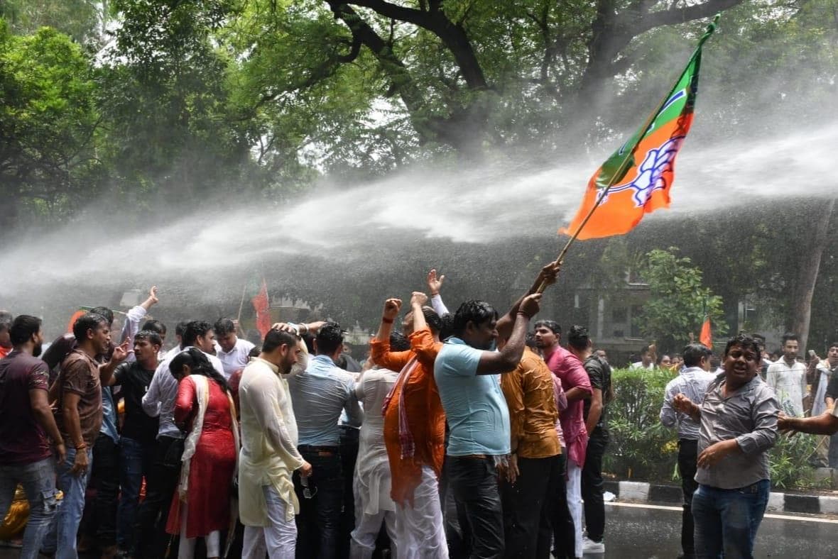 'दिल्ली के मुख्यमंत्री भ्रष्ट और बेईमान हैं', बीजेपी नेताओं ने की अरविंद केजरीवाल के इस्तीफे की मांग