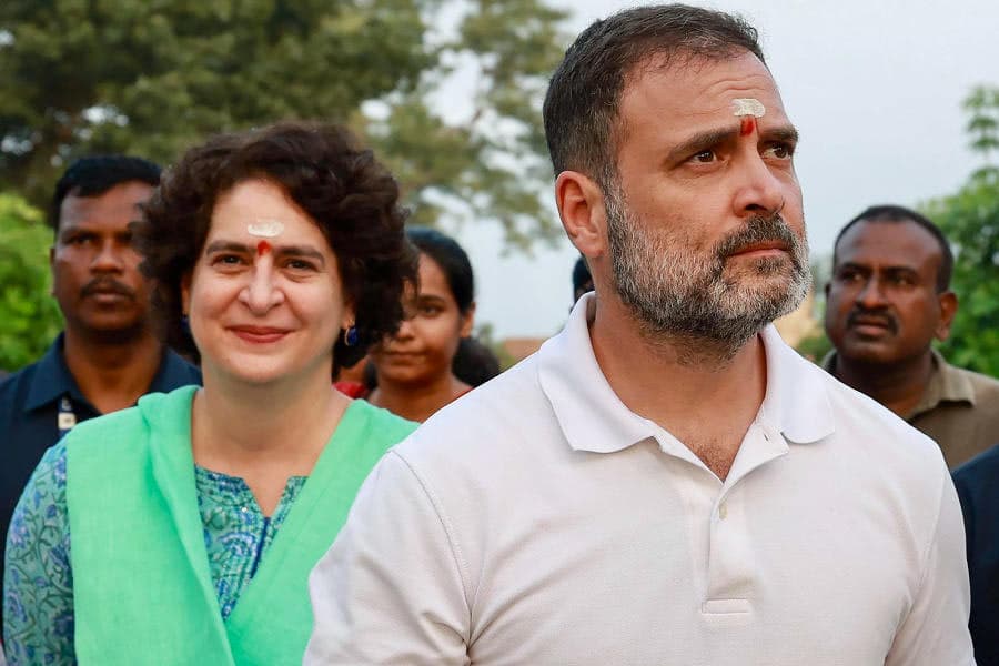 Rahul and Priyanka will contest from these places. जानें प्रियंका और राहुल कहां -कहां से लड़ेंगे चुनाव