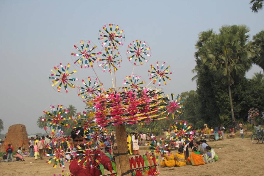 बंगाल में लगते हैं हर साल 6000 मेले