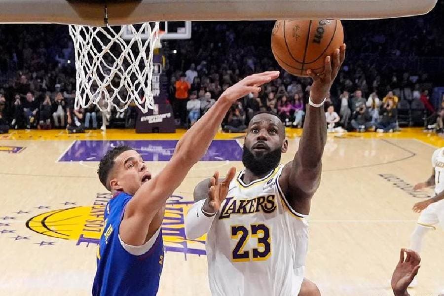 लेब्रोन जेम्स 40,000 अंक तक पहुंचने वाले पहले एनबीए खिलाड़ी