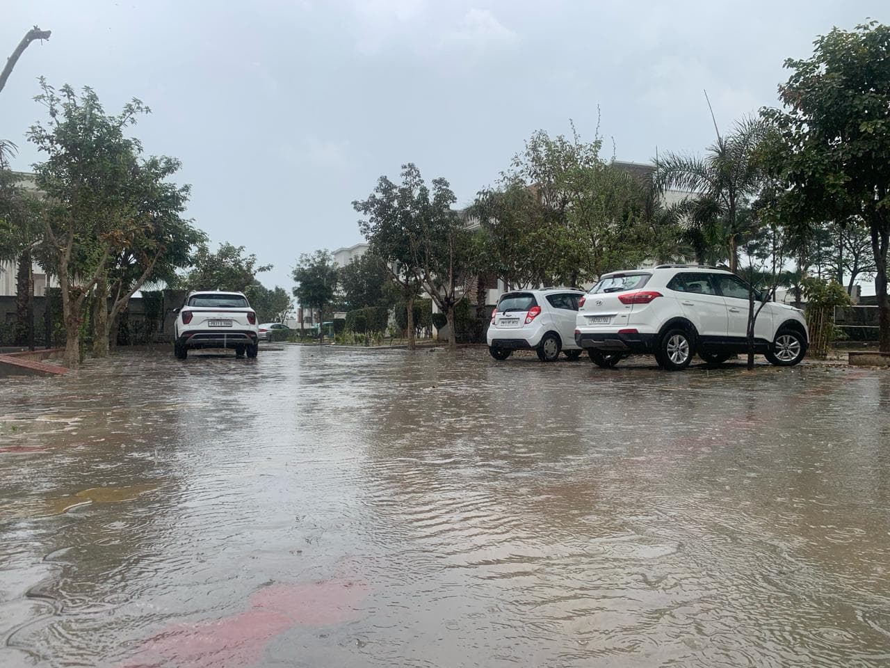 जालंधर, कपूरथला, भगता भाई में 15 मिनट तक ओले पड़े, पूरे पंजाब में बारिश – देखें वीडियो