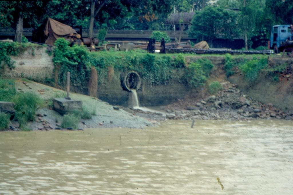 गंगा और सहायक नदियों को गंदा करने के केस में जवाब नहीं दिया, झारखंड सरकार को जुर्माना