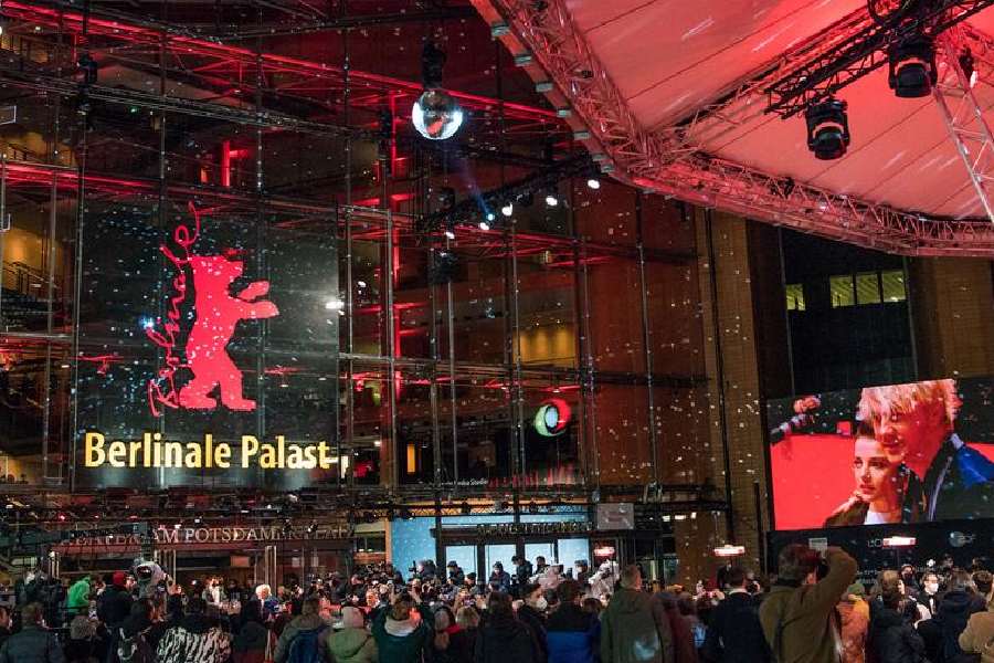 74वां Berlin International Film Festival : 25 फरवरी तक होगा, दुनिया भर से 20 फिल्मों में द बेस्ट के लिए दौड़
