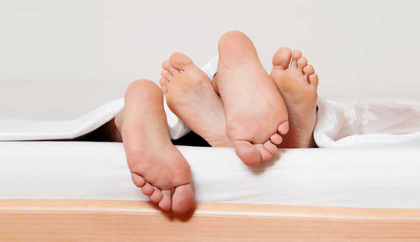 माता-पिता का अफेयर बच्चे की कस्टडी में बाधा नहीं, पर संतान को इससे हानि न हो : दिल्ली हाईकोर्ट