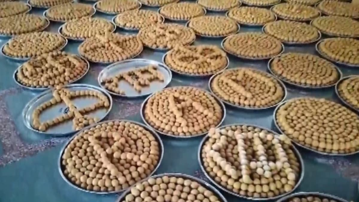 राम मंदिर के अतिथियों को मिलेगा 'महाप्रसाद', 20,000 से अधिक पैकेट पहुंचे अयोध्या