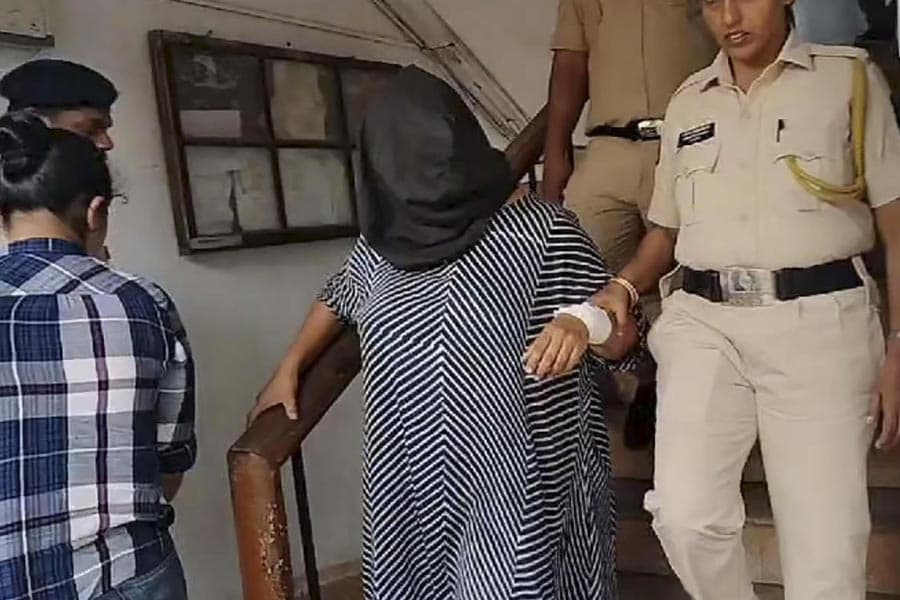 चार साल के बेटे की हत्या की आरोपी AI start-up CEO को 13 दिनों की न्यायिक हिरासत में भेजा