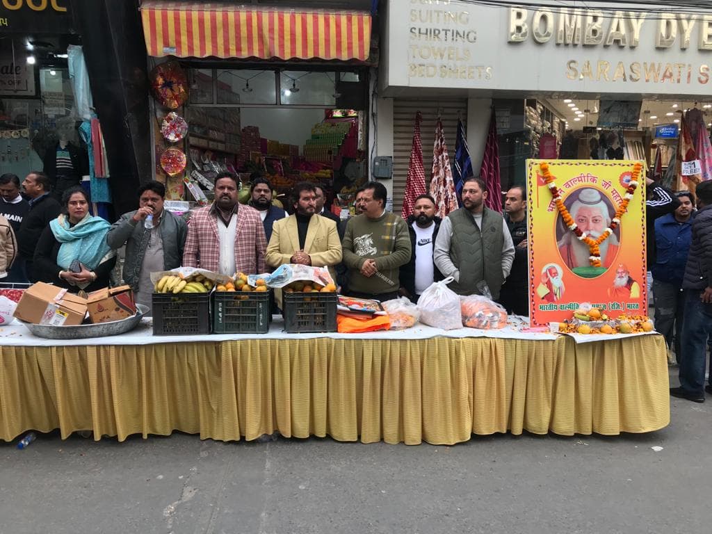 भगवान वाल्मीकि धर्म प्रचार कमेटी ने नव वर्ष के उपलक्ष्य में निकाली प्रभात फेरी