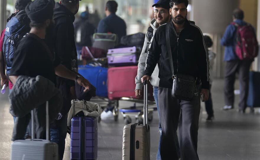 Donkey flight returns: 276 भारतीय फ्रांस से लौटे; अधिकांश यात्री पंजाब और गुजरात से, जांच शुरू