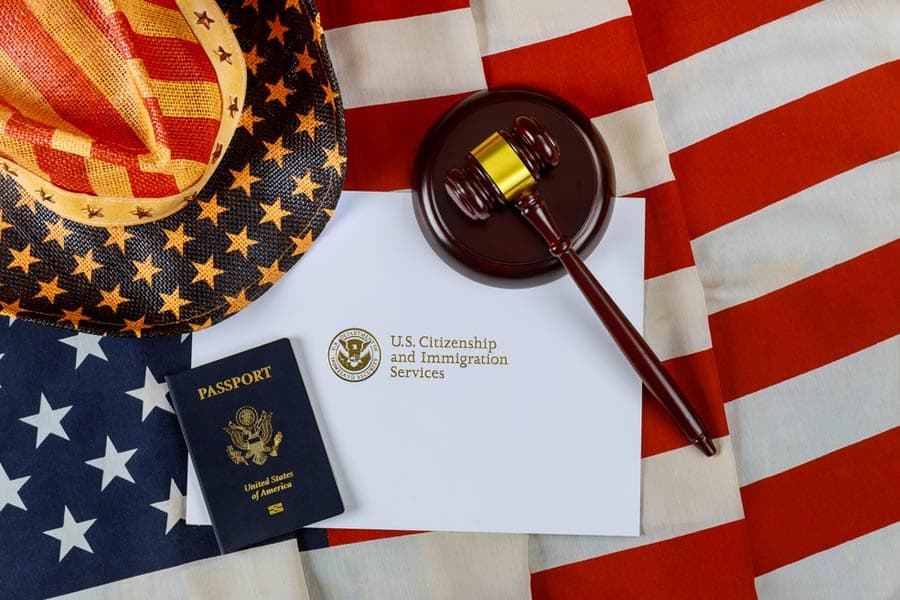 US Travel ban : अमेरिका 41 देशों पर यात्रा बैन लगाने की तैयारी में, लिस्ट में भारत का नाम तो नहीं ?