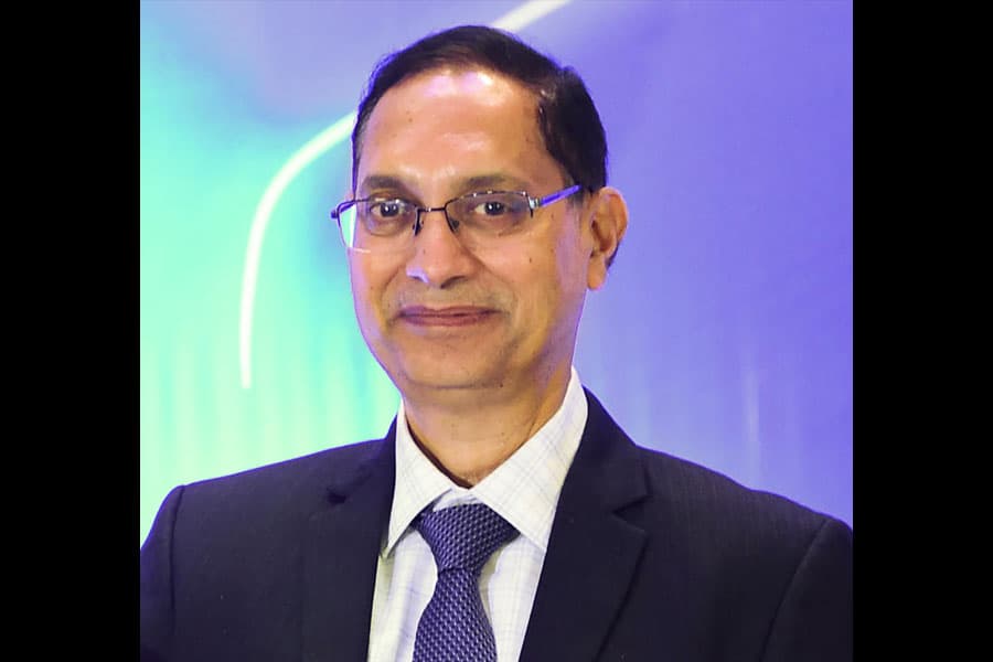 TUHIN PANDEY SEBI HEAD ने पंजाब विश्वविद्यालय से की है MA, निजीकरण के रहे हैं हिमायती