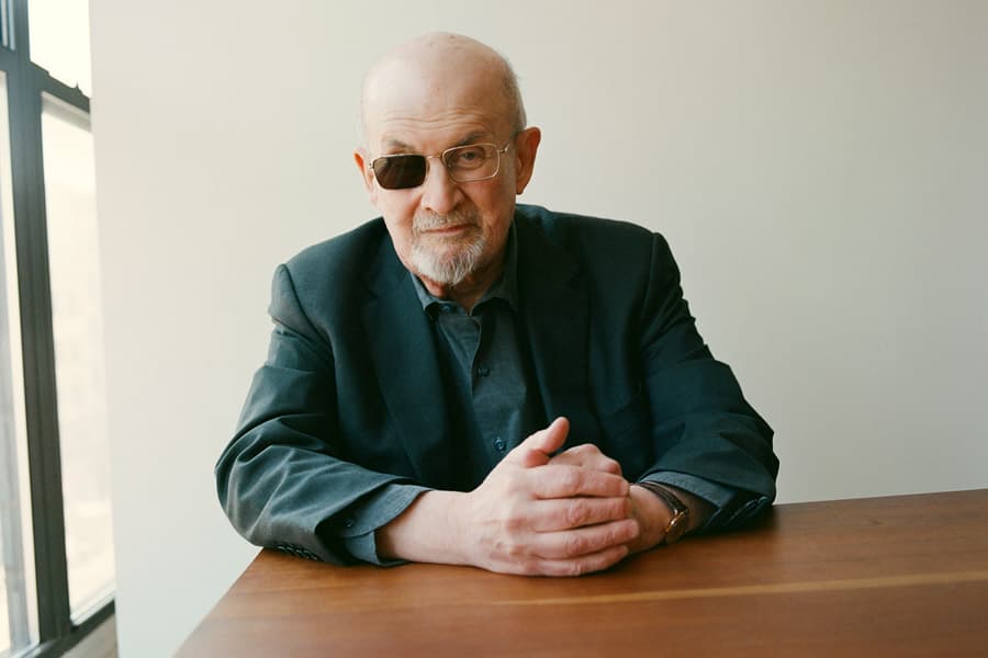 Rushdie के हमलावर पर न्यूयॉर्क काउंटी में ही चलेगा केस, जगह बदलने की अपील ख़ारिज